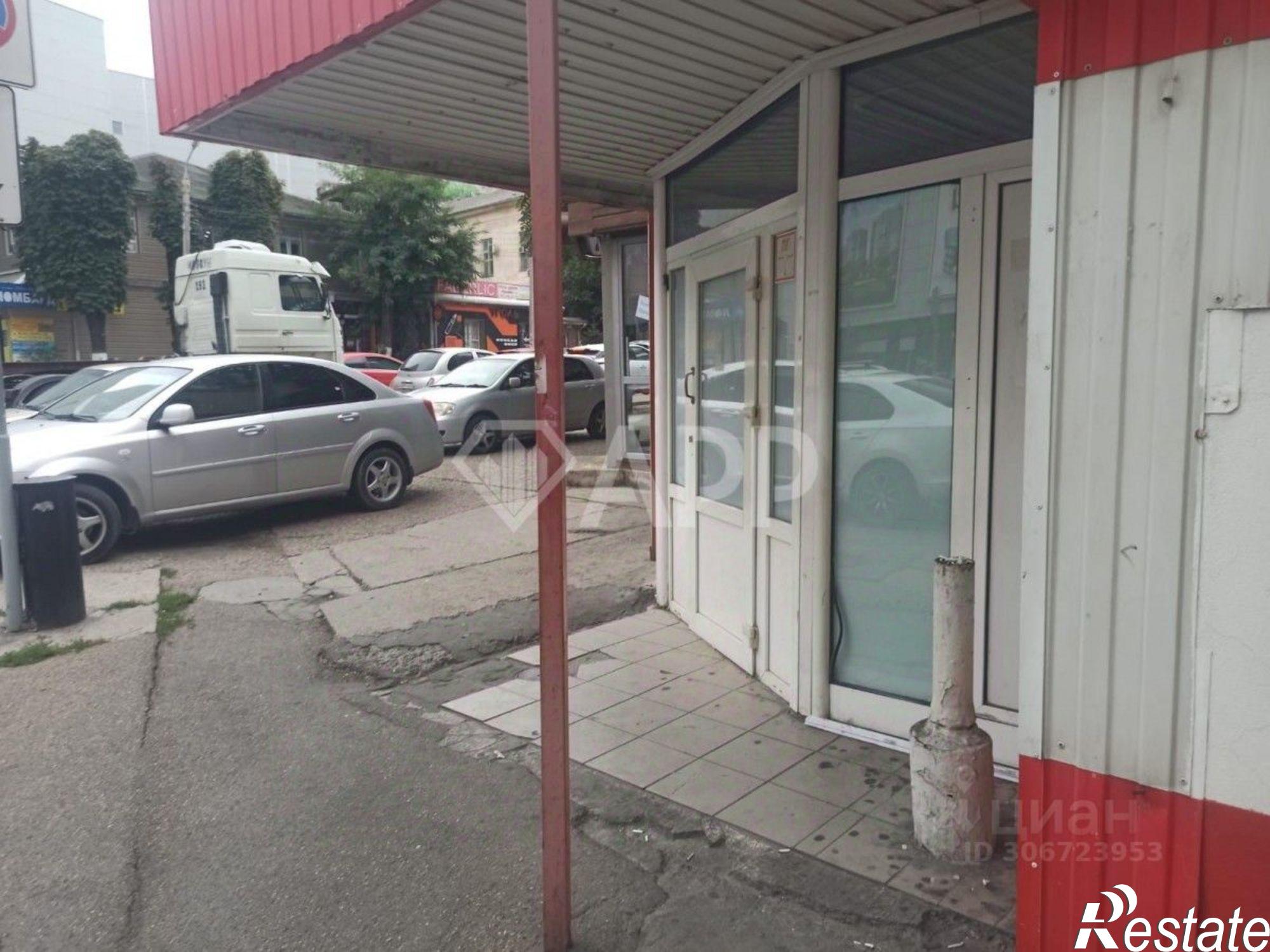 Сдать торговое помещение за 358 150 рублей на ул Кутузовская, 13