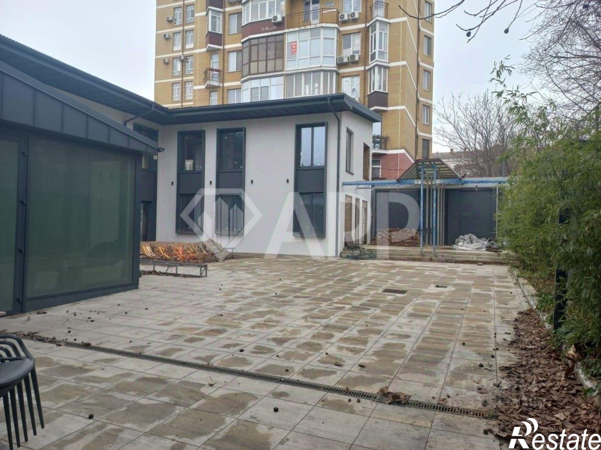 Сдать ОСЗ, отдельно стоящее здание за 600 000 рублей на ул Красноармейская, 57