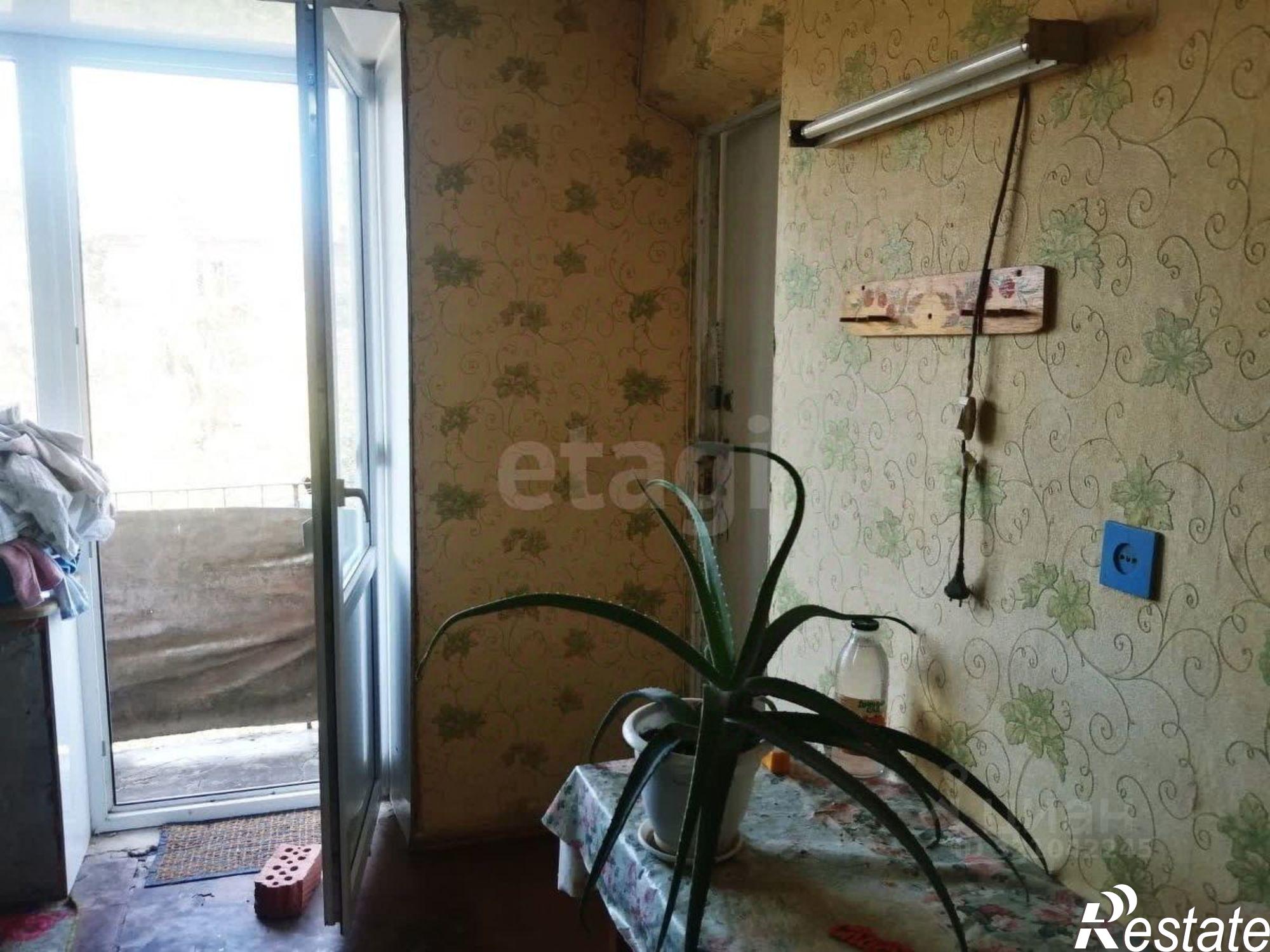 Купить квартиру за 1 200 000 рублей на Ейский район, Ейск