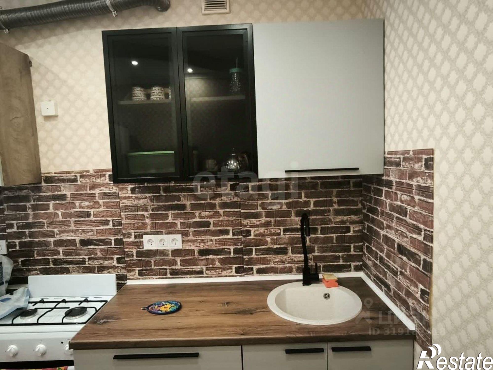 Купить квартиру за 4 800 000 рублей на Апшеронский район