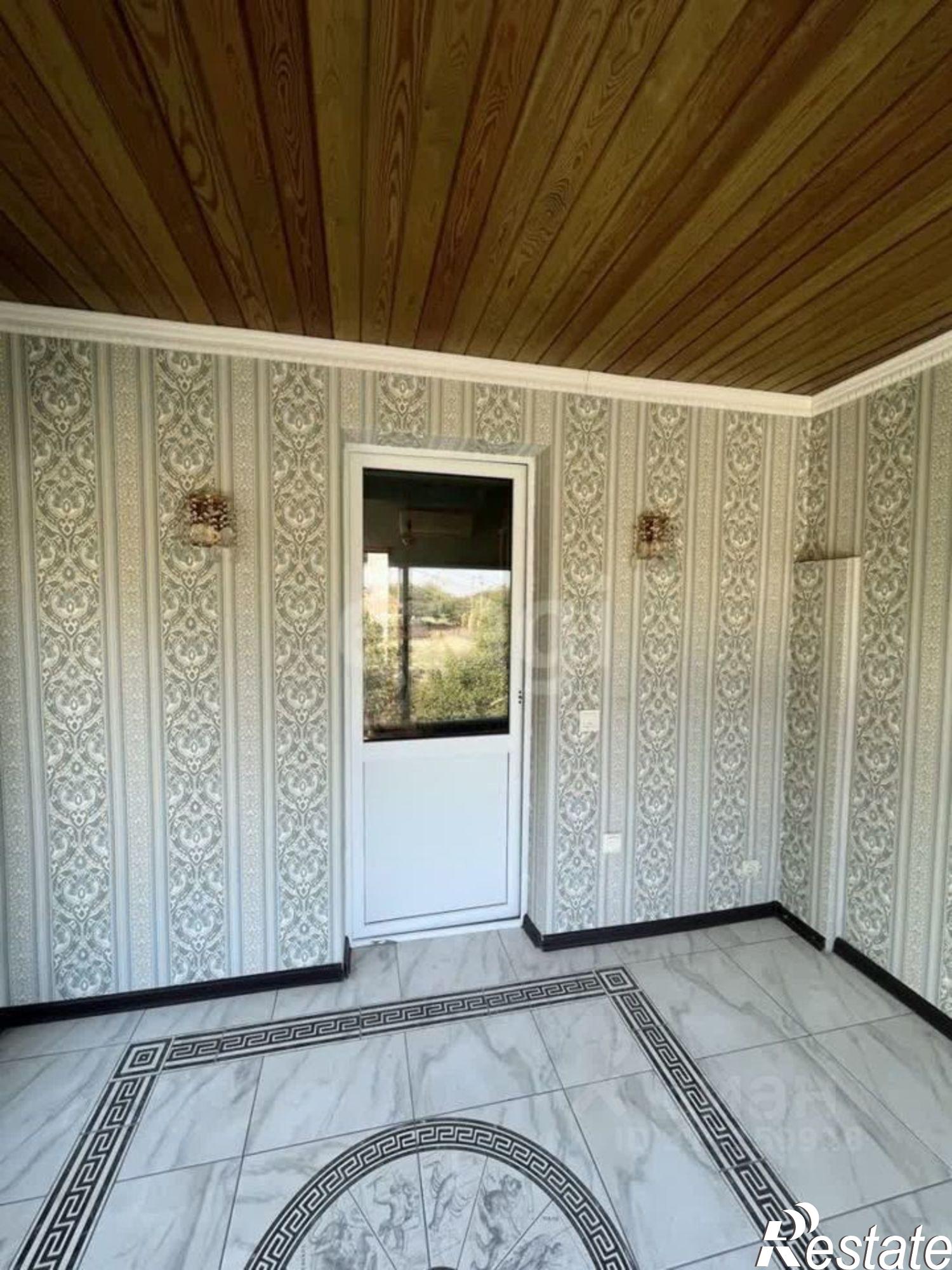 Купить квартиру за 4 300 000 рублей на Щербиновский район