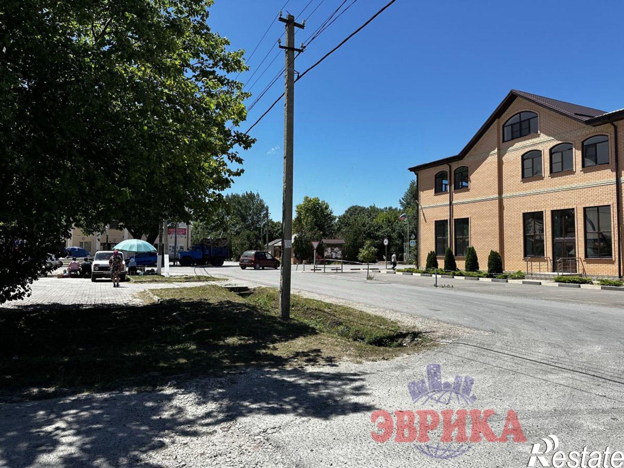 Купить ОСЗ, отдельно стоящее здание за 3 800 170 рублей на Крымск, ул. Советская