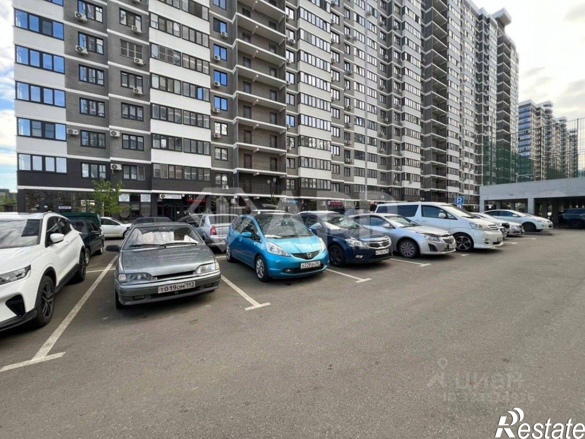 Купить торговое помещение за 22 830 100 рублей на Адмиралтейский б-р, 3