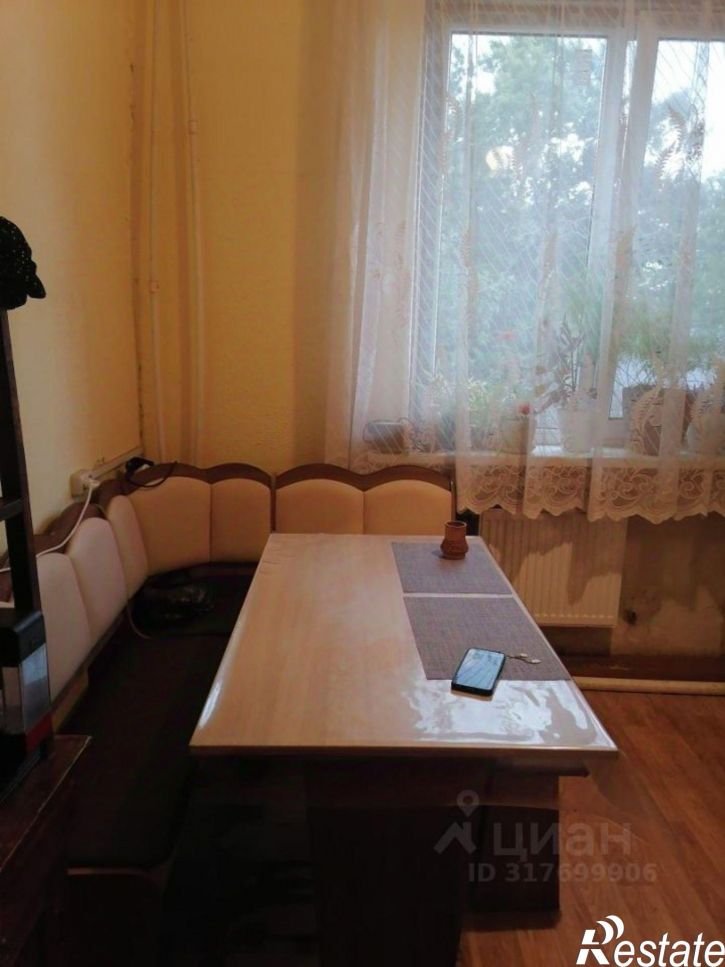 2-комн квартира Красная улица, 72,  д. 72