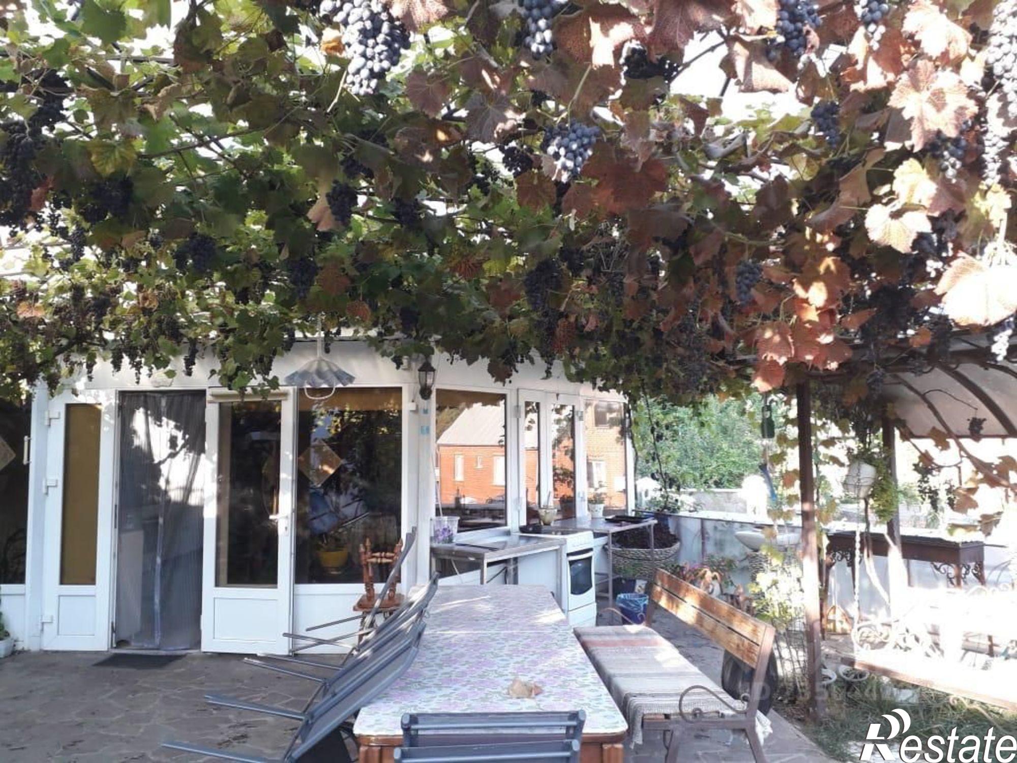 Купить дачу, дом, коттедж за 60 000 000 рублей на ул Каштановая, 2