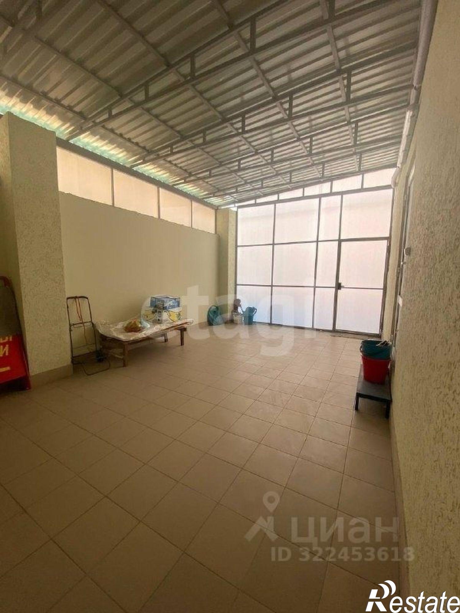 Купить торговое помещение за 18 000 200 рублей на улица Розы Люксембург, 50