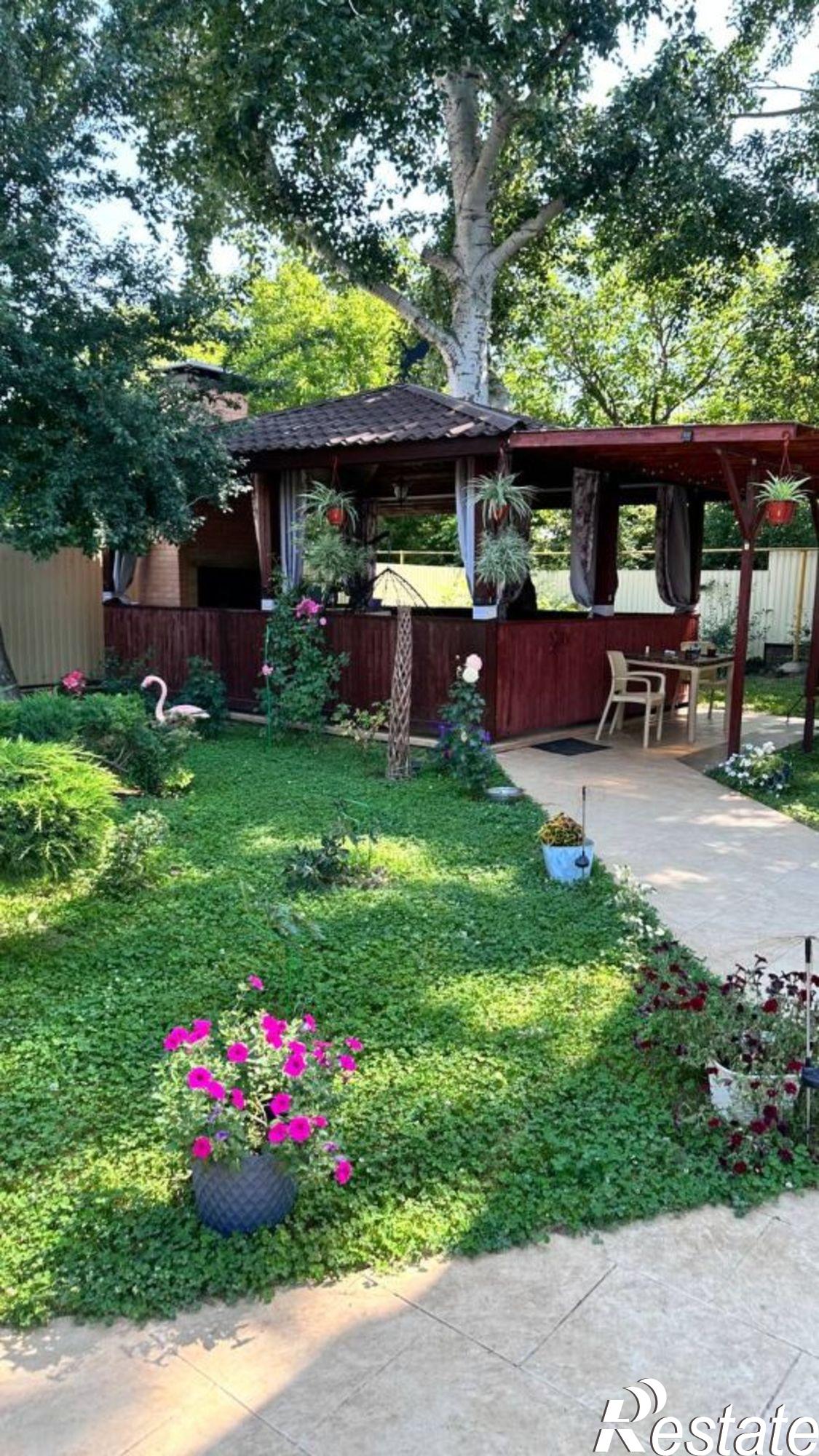 Купить дачу, дом, коттедж за 25 000 000 рублей на ул Заречная, 38