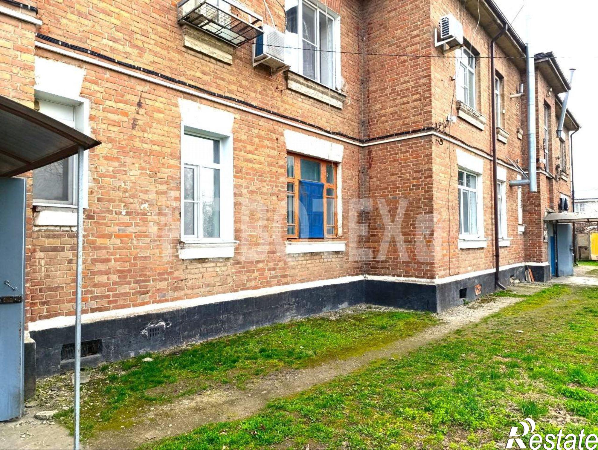 Купить квартиру за 2 485 000 рублей на ул Братьев Степановых, 6