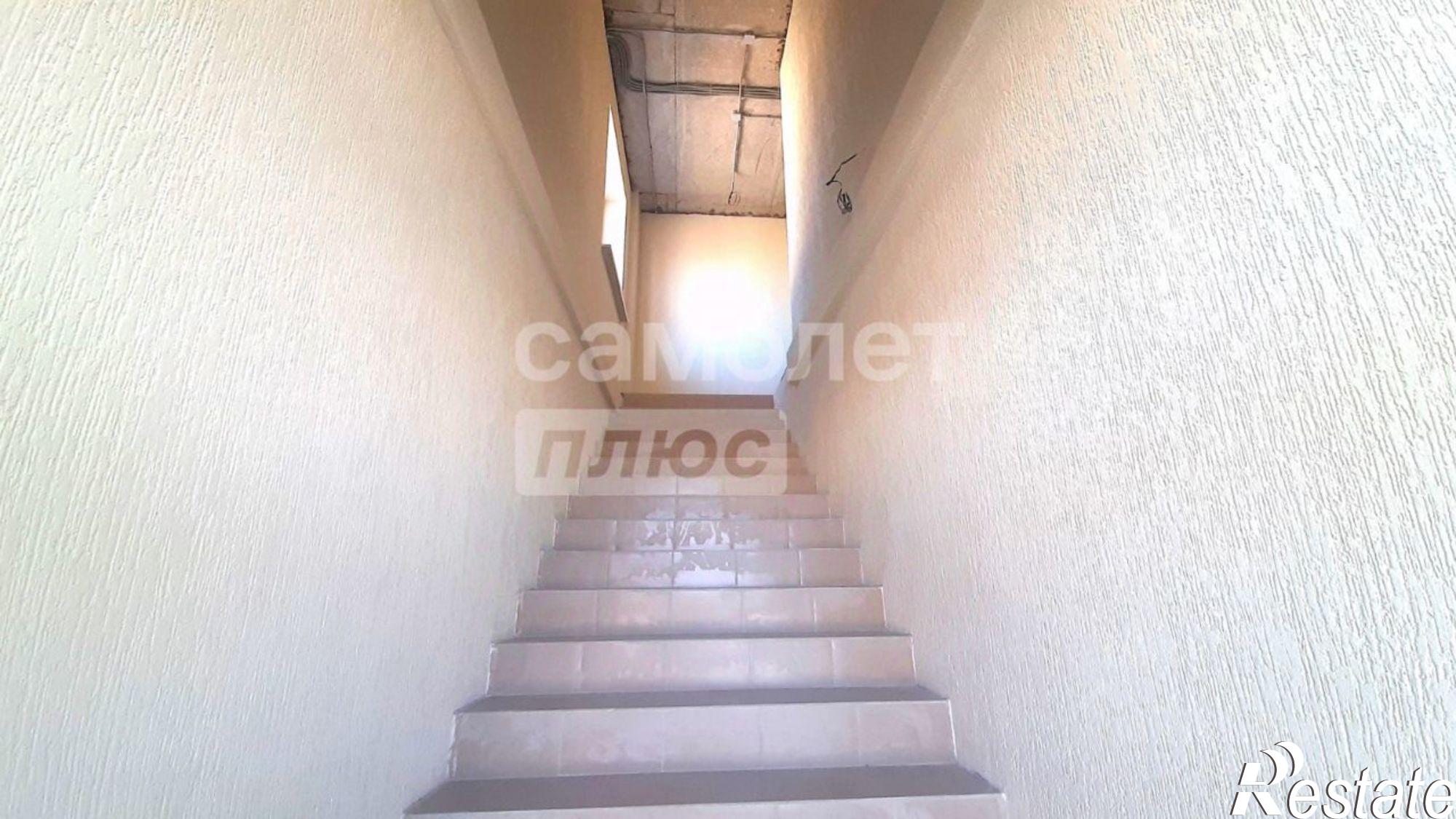 Купить квартиру за 6 000 000 рублей на улица Комарова, 95