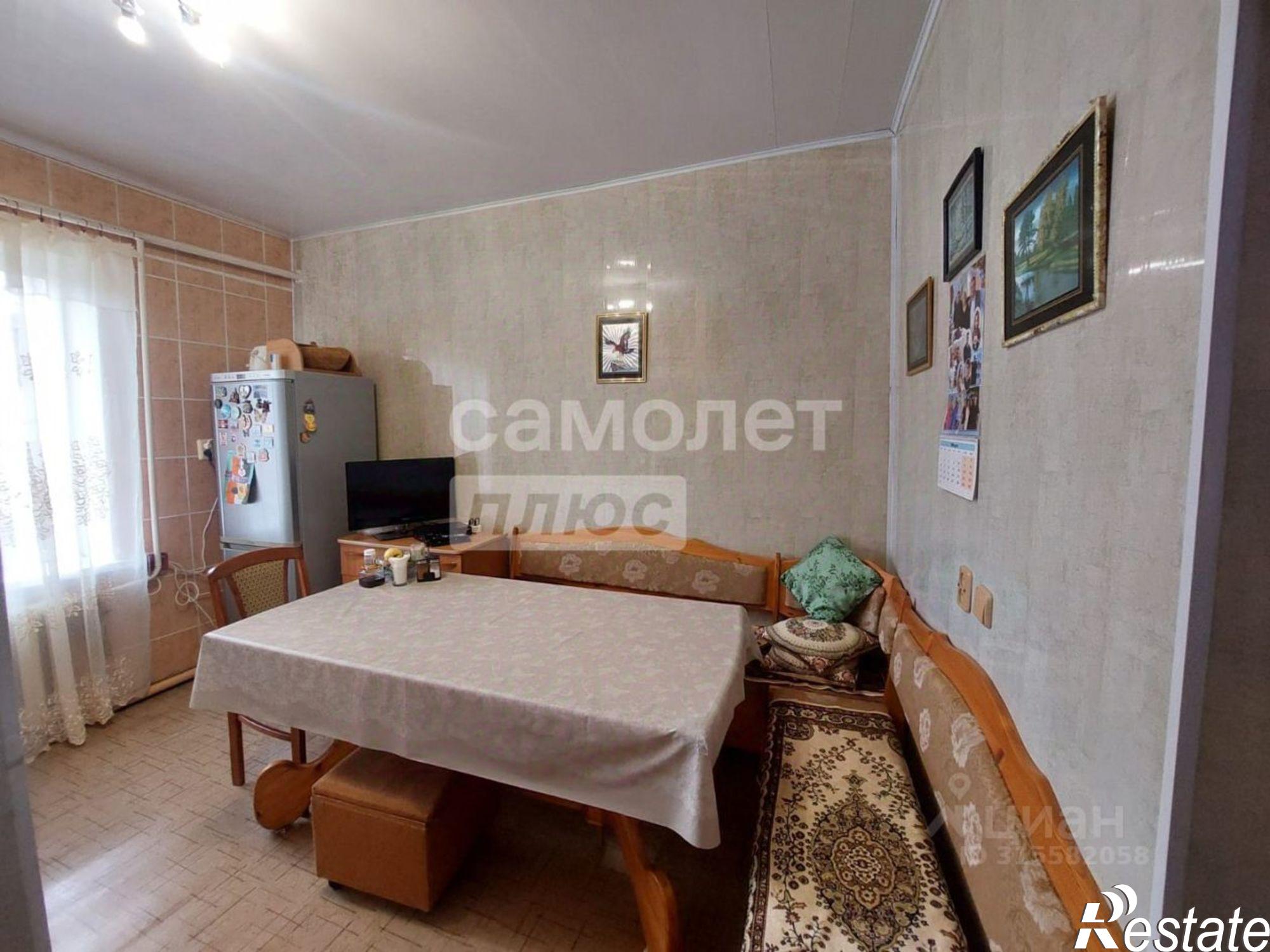 Купить квартиру за 3 750 000 рублей на Крымский район, Южный п.