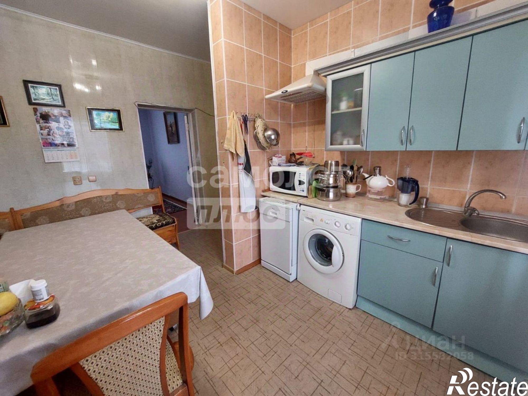 Купить квартиру за 3 750 000 рублей на Крымский район, Южный п.