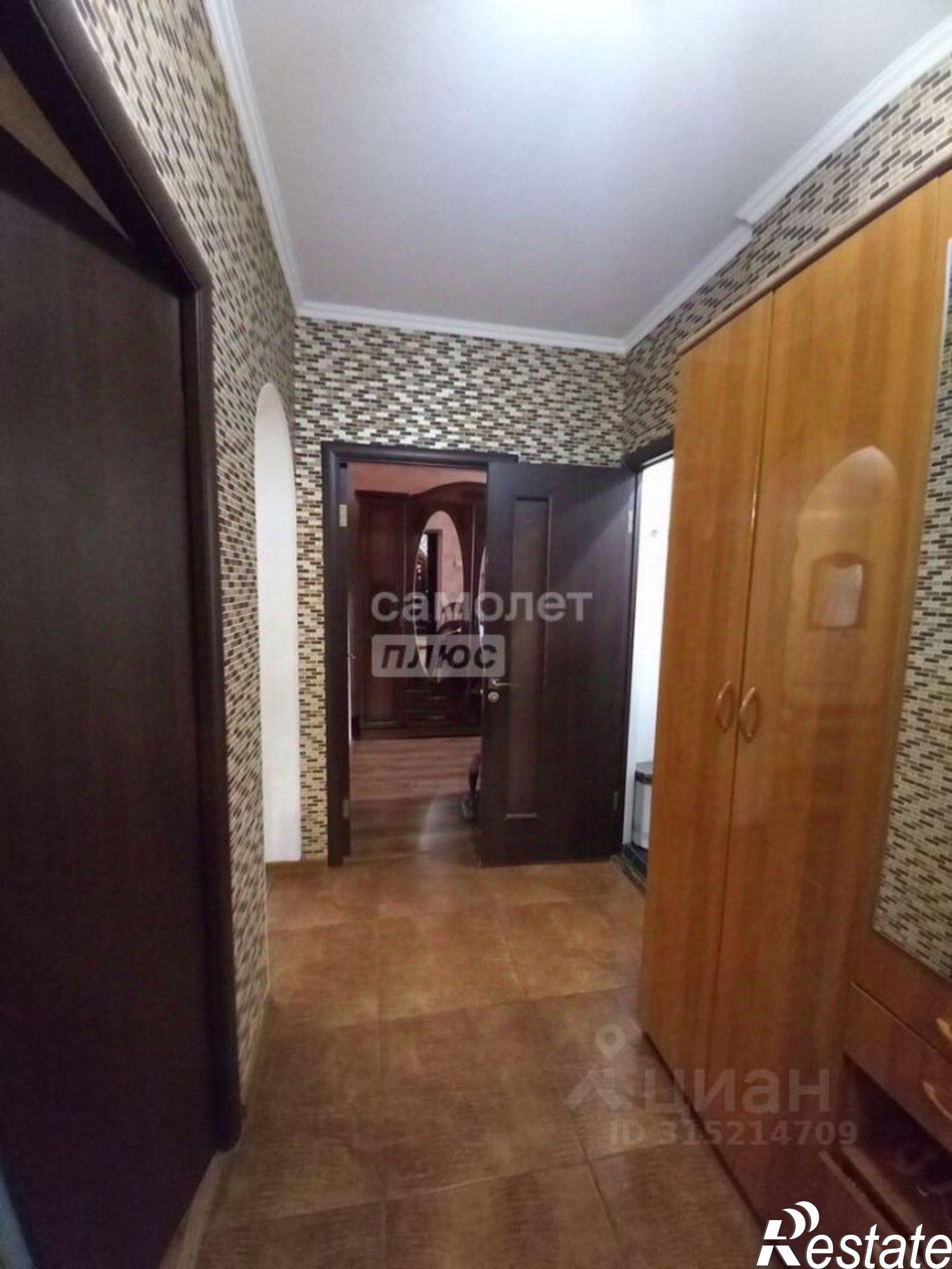 Купить квартиру за 4 800 000 рублей на Абинский район, Ахтырский п.г.т.