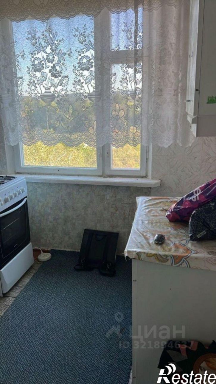 3-комн квартира ул 60 лет Октября, 2,  д. 2