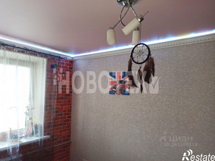 4-комн квартира улица Свердлова, 136,  д. 136