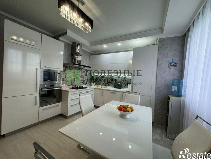 3-комн квартира улица Демьяна Бедного, 19Б,  д. 19Б