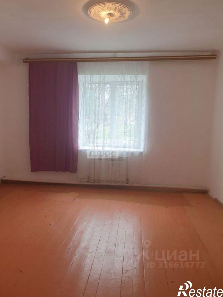 3-комн квартира Революционная улица, 40,  д. 40