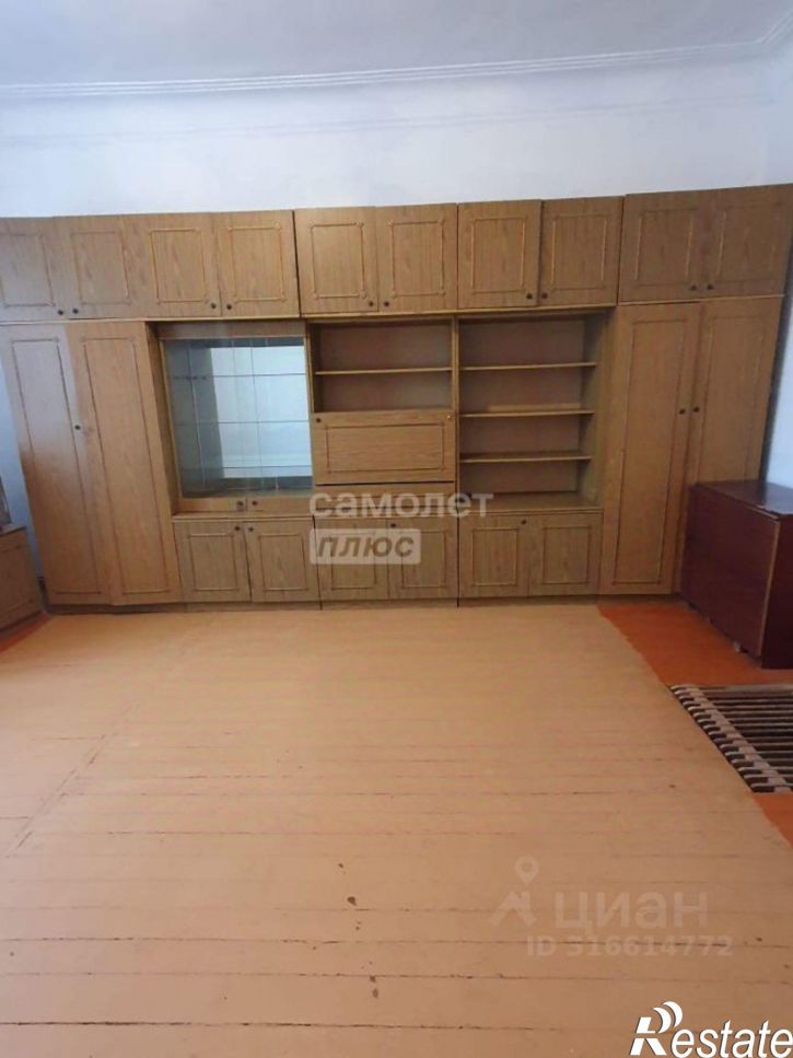 3-комн квартира Революционная улица, 40,  д. 40