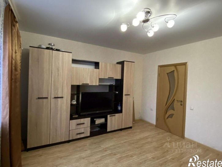 3-комн квартира улица Энгельса, 69,  д. 69