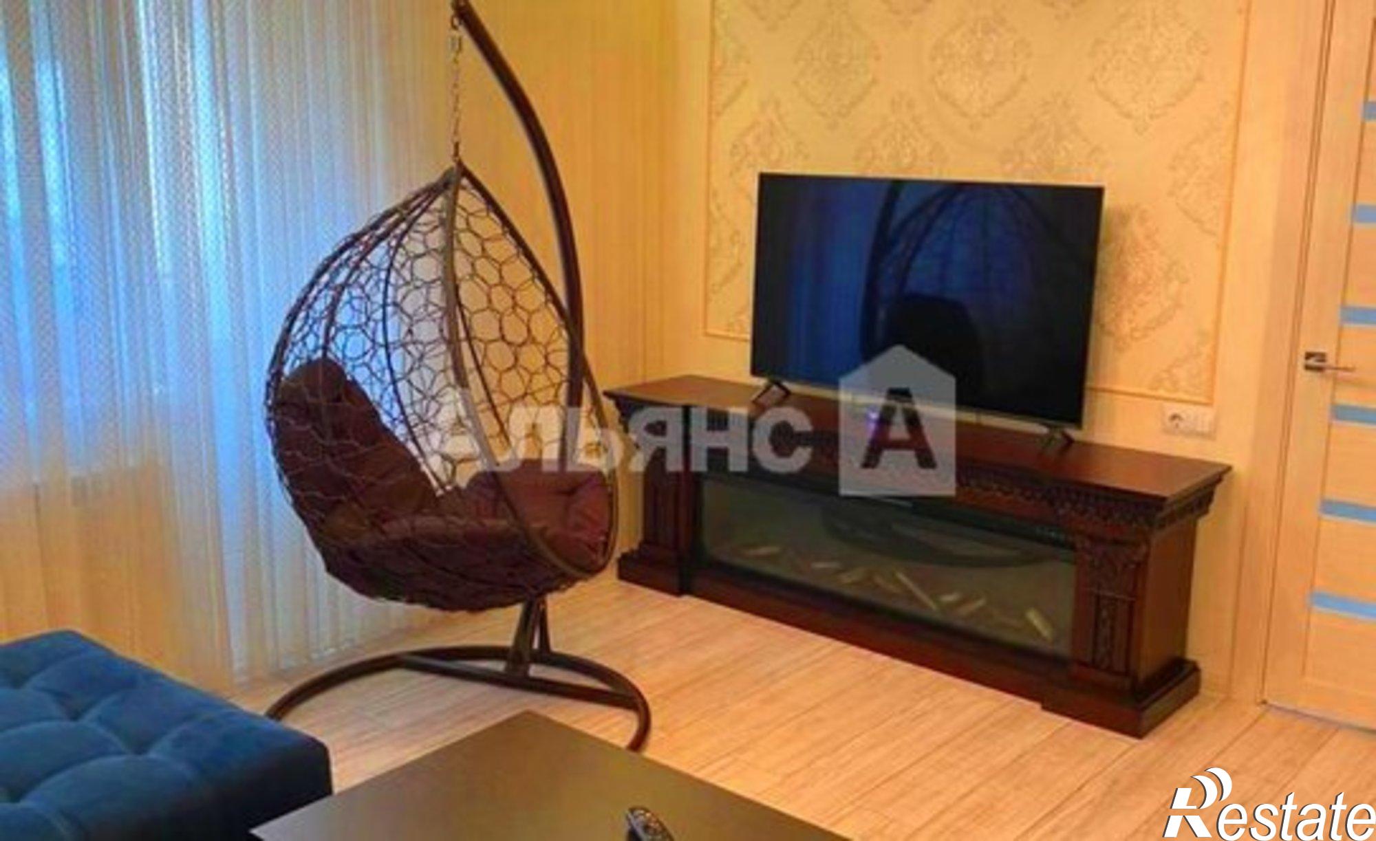 Купить квартиру за 7 700 000 рублей на Усть-Лабинск, Красная улица, 234А