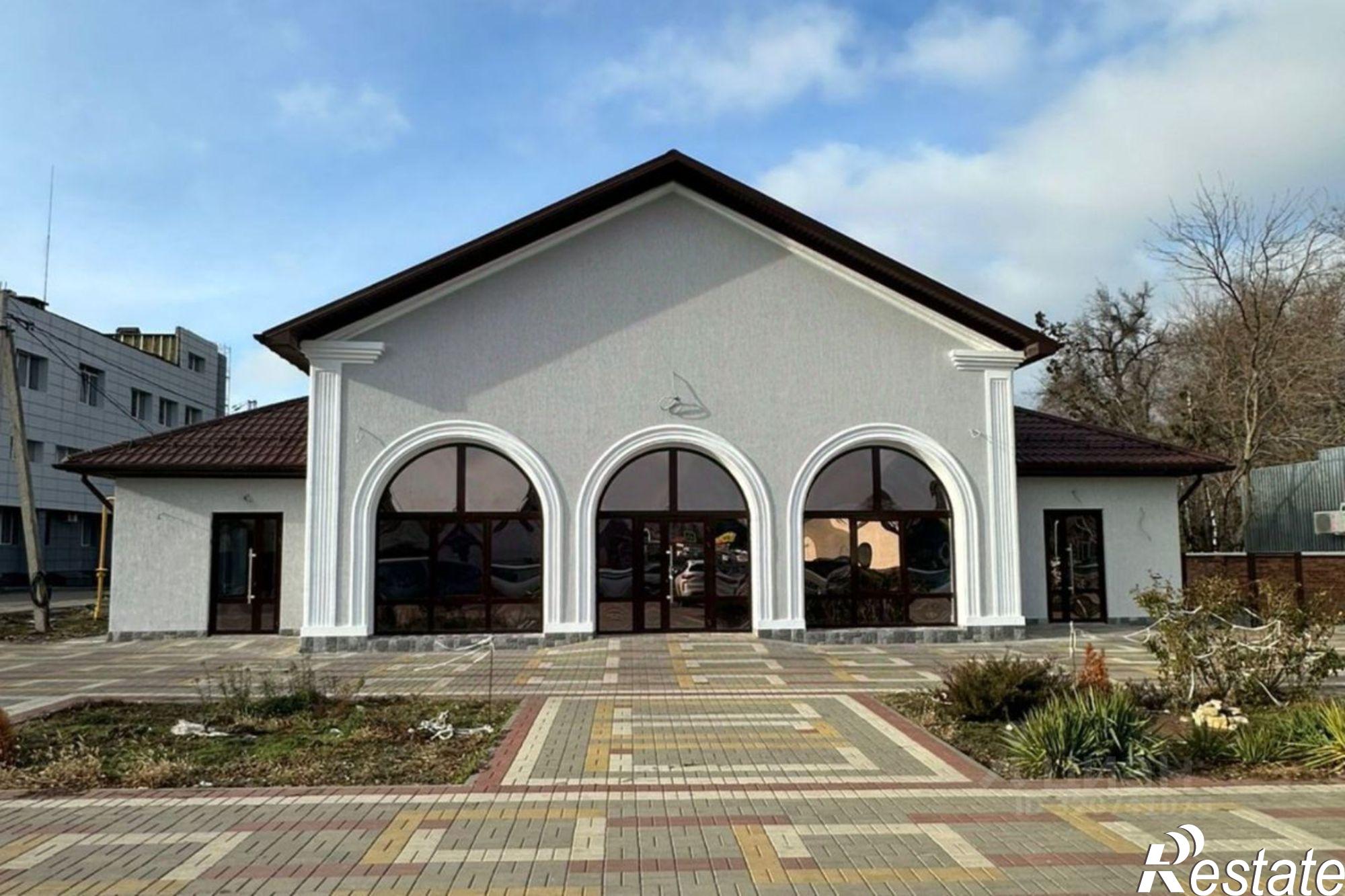 Сдать ОСЗ, отдельно стоящее здание за 245 000 рублей на ул Октябрьская, 1А