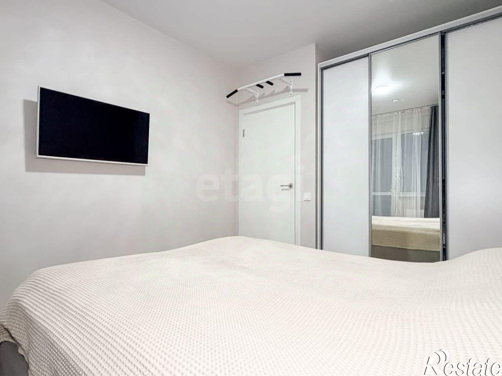 Купить квартиру за 6 700 000 рублей на Вячеслава Карпова, 12 к3