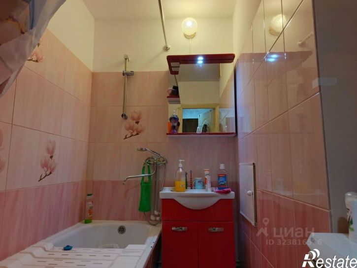 2-комн квартира улица 50 лет Октября, 98/4,  д. 98/4