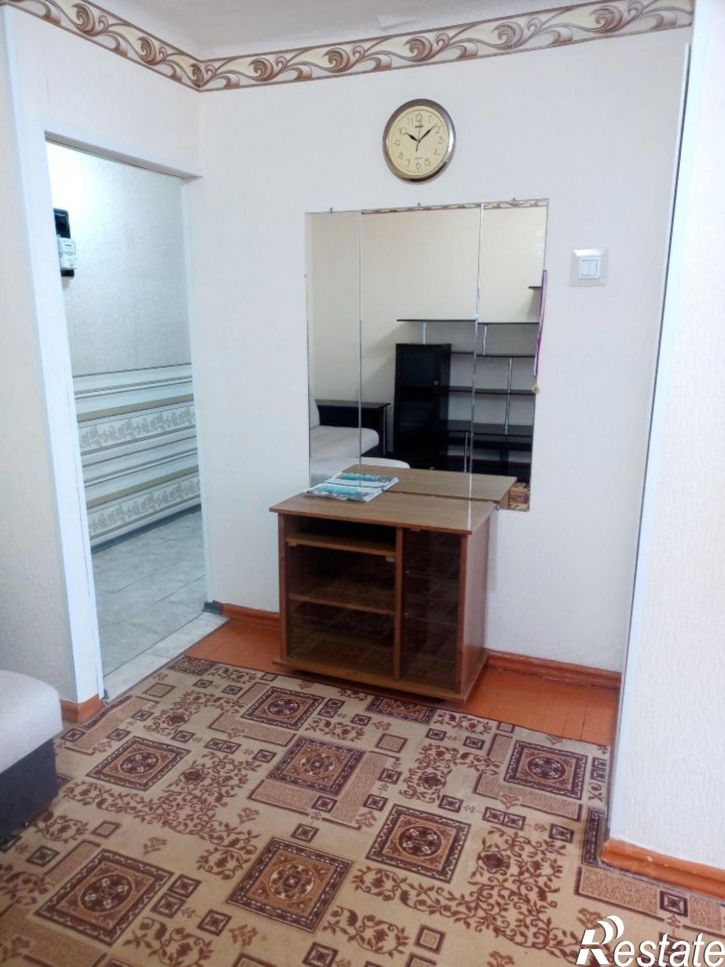 2-комн квартира улица 40 лет Октября, 81,  д. 81