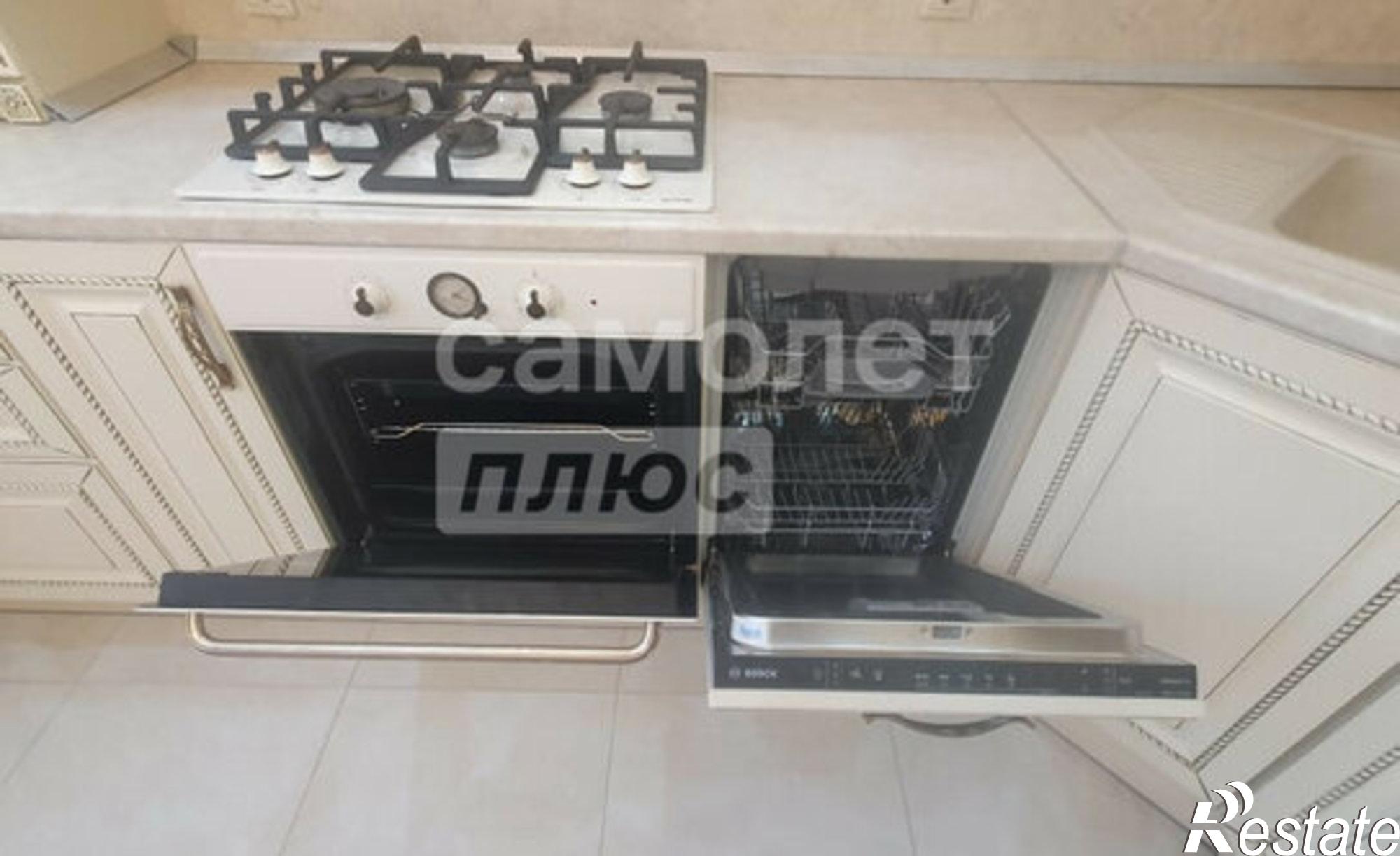 Купить квартиру за 12 700 000 рублей на Туапсе, улица Красина, 2