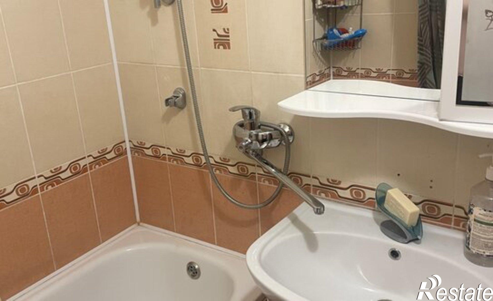 Купить квартиру за 4 980 000 рублей на Кавказский район, 1-й микрорайон, 17