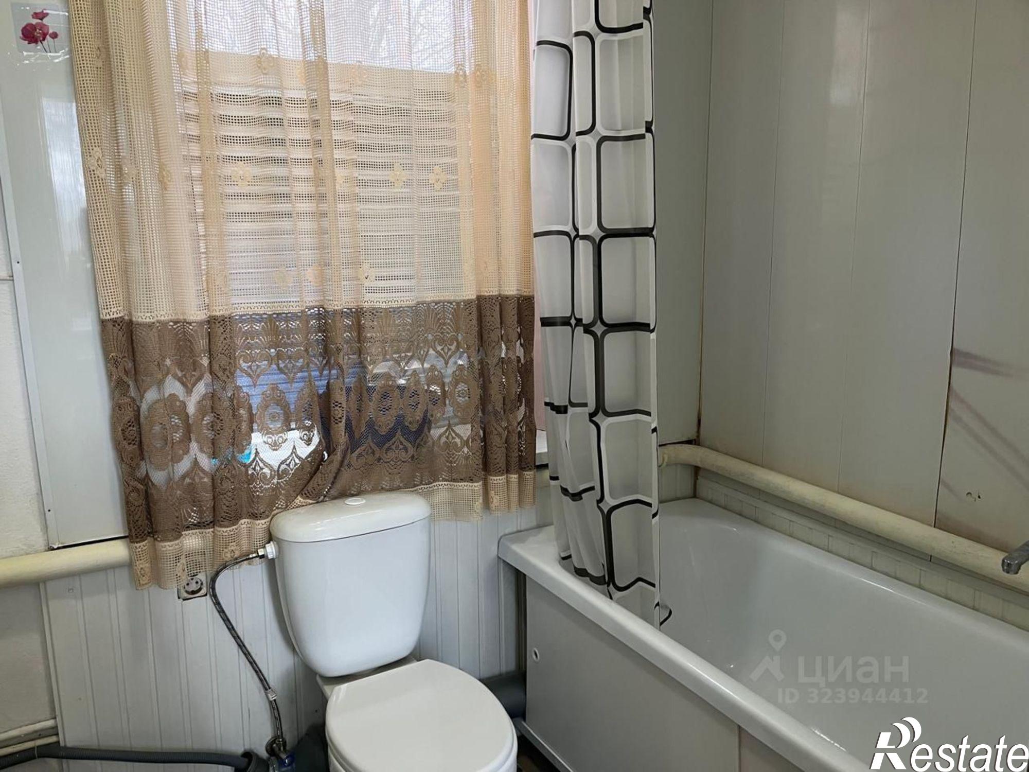 Сдать дачу, дом, коттедж за 10 000 рублей на Вишневый пер, 2