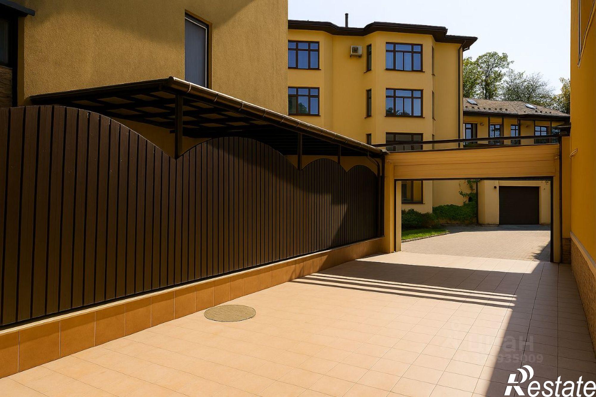 Купить дачу, дом, коттедж за 13 200 000 рублей на Центральная улица, 51/5