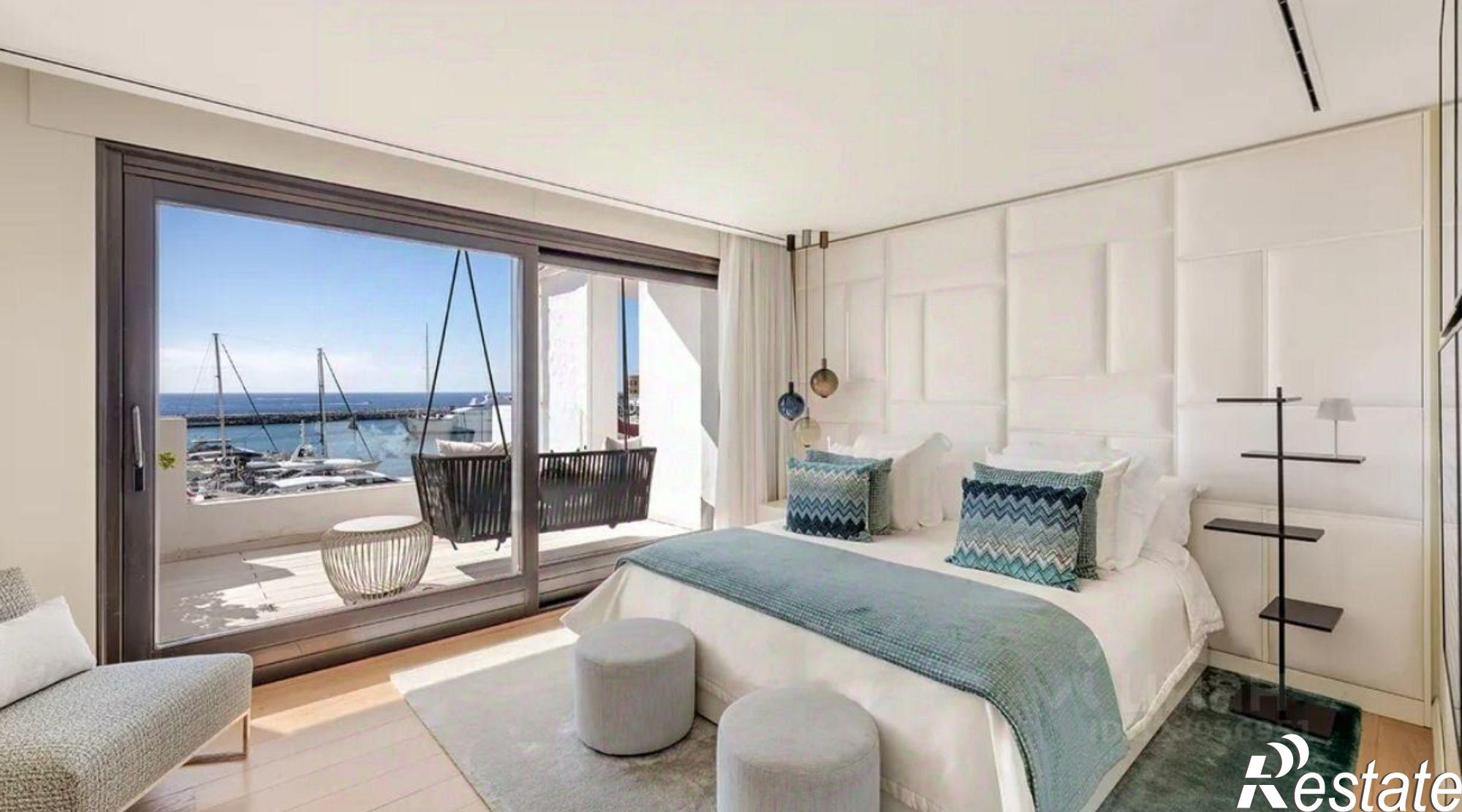 Купить квартиру за 45 000 000 рублей на ул Голубая, 1/5