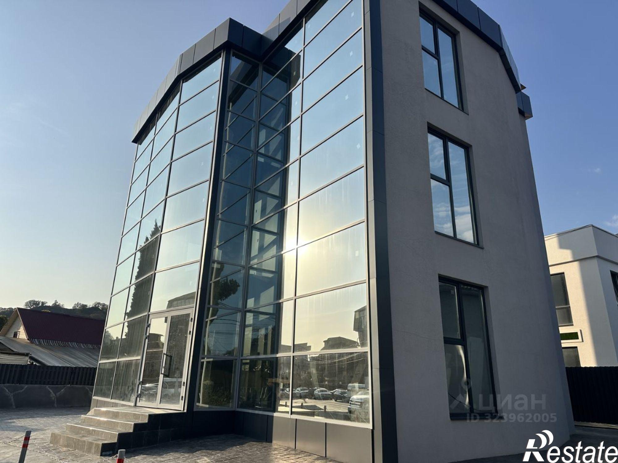 Купить ОСЗ, отдельно стоящее здание за 55 184 100 рублей на Сочи, Костромская улица, 109