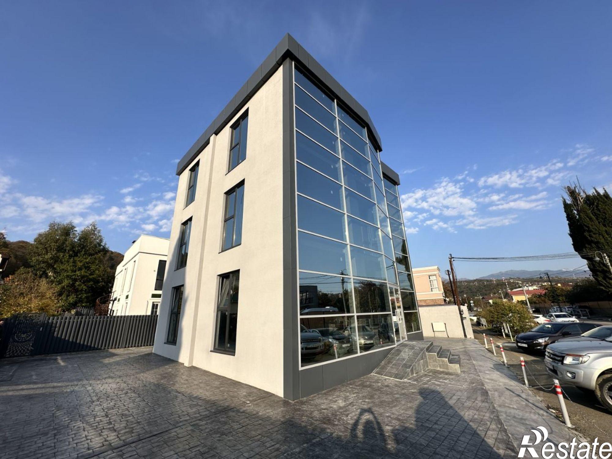 Купить ОСЗ, отдельно стоящее здание за 55 184 100 рублей на Сочи, Костромская улица, 109