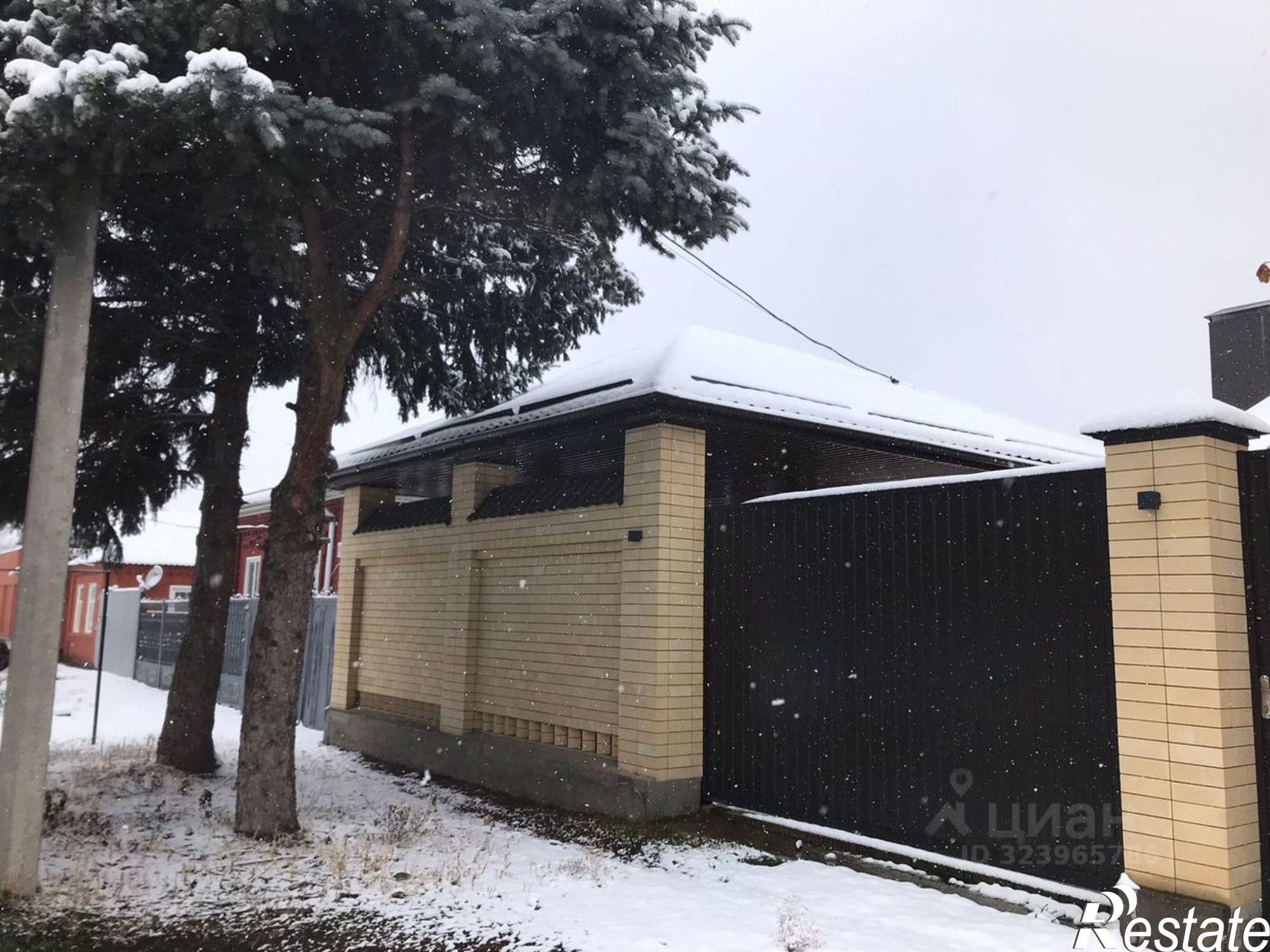 Купить дачу, дом, коттедж за 21 000 000 рублей на Армавир, Московская улица