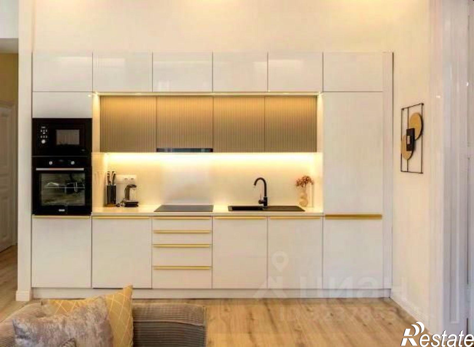 Купить квартиру за 24 500 000 рублей на Парусная улица, 7