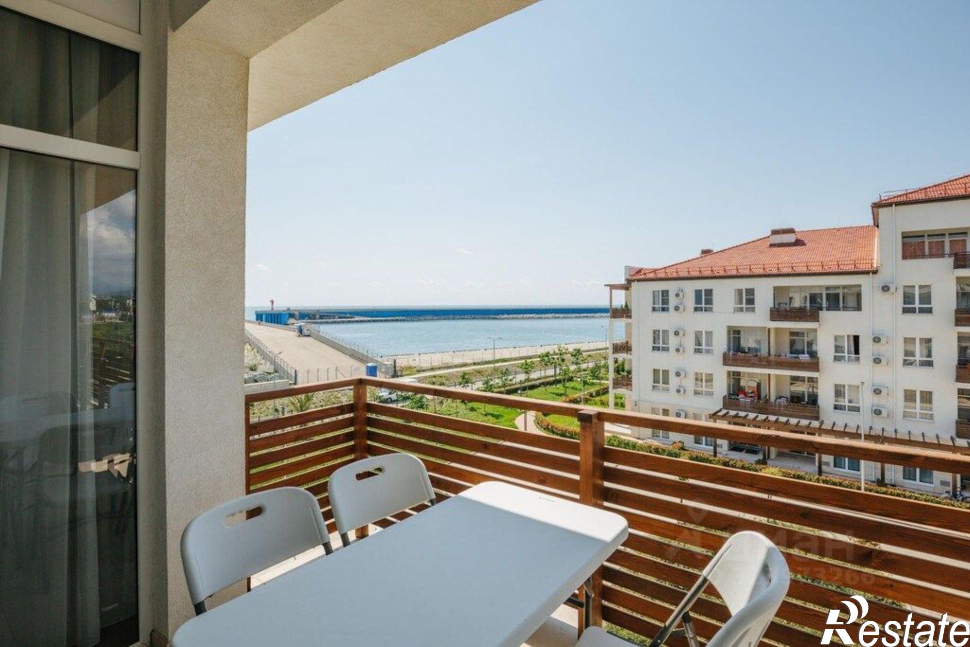 Купить квартиру за 57 000 000 рублей на Голубая улица, 7