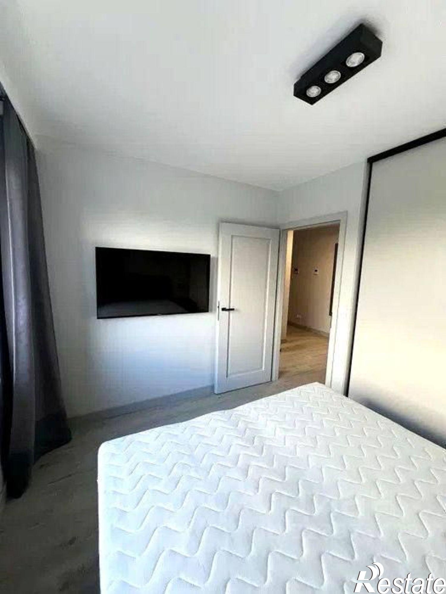 Купить квартиру за 18 000 000 рублей на ул Акаций, 29