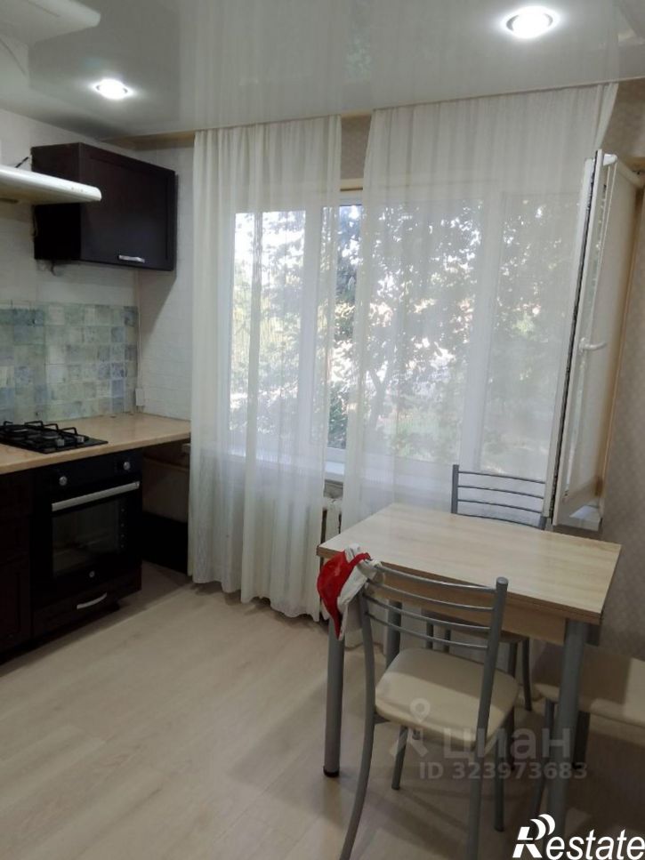 2-комн квартира Октябрьская улица, 10,  д. 10