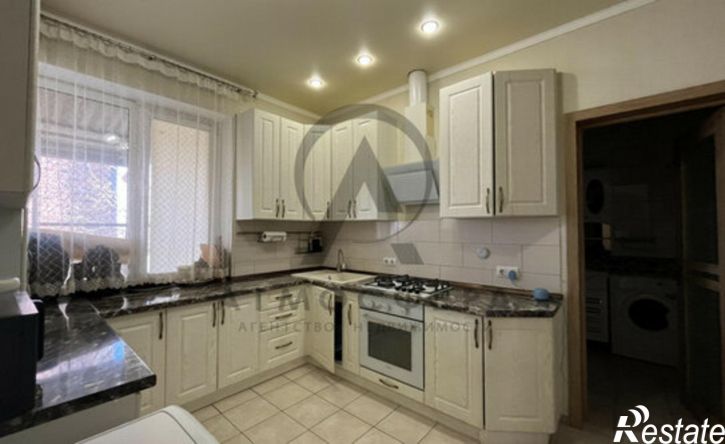 3-комн квартира улица Юдина, 40Б,  д. 40Б