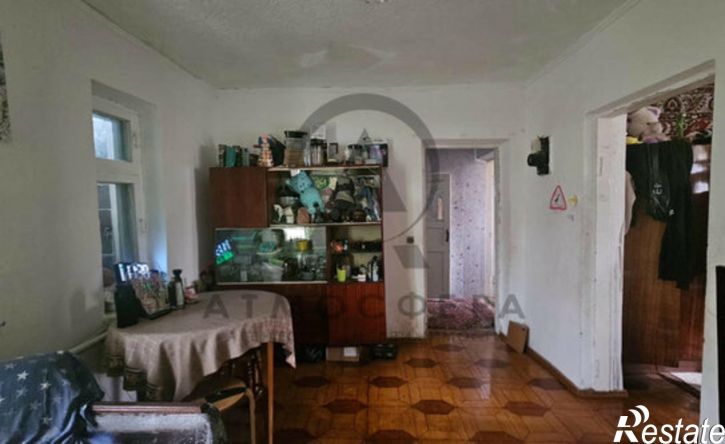 4-комн квартира ул Титова, 4,  д. 4