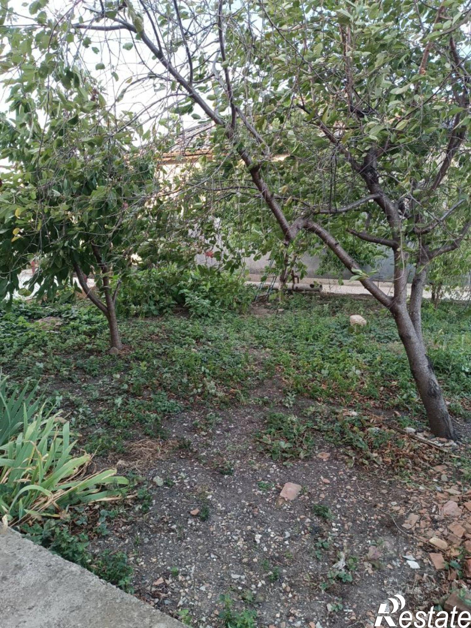 Купить дачу, дом, коттедж за 15 000 000 рублей на улица Коммунаров, 80