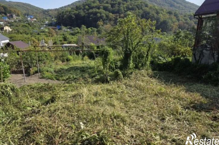 Земельный участок