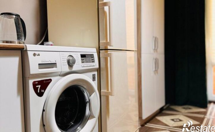 1-комн квартира улица Парижской Коммуны, 1И,  д. 1И