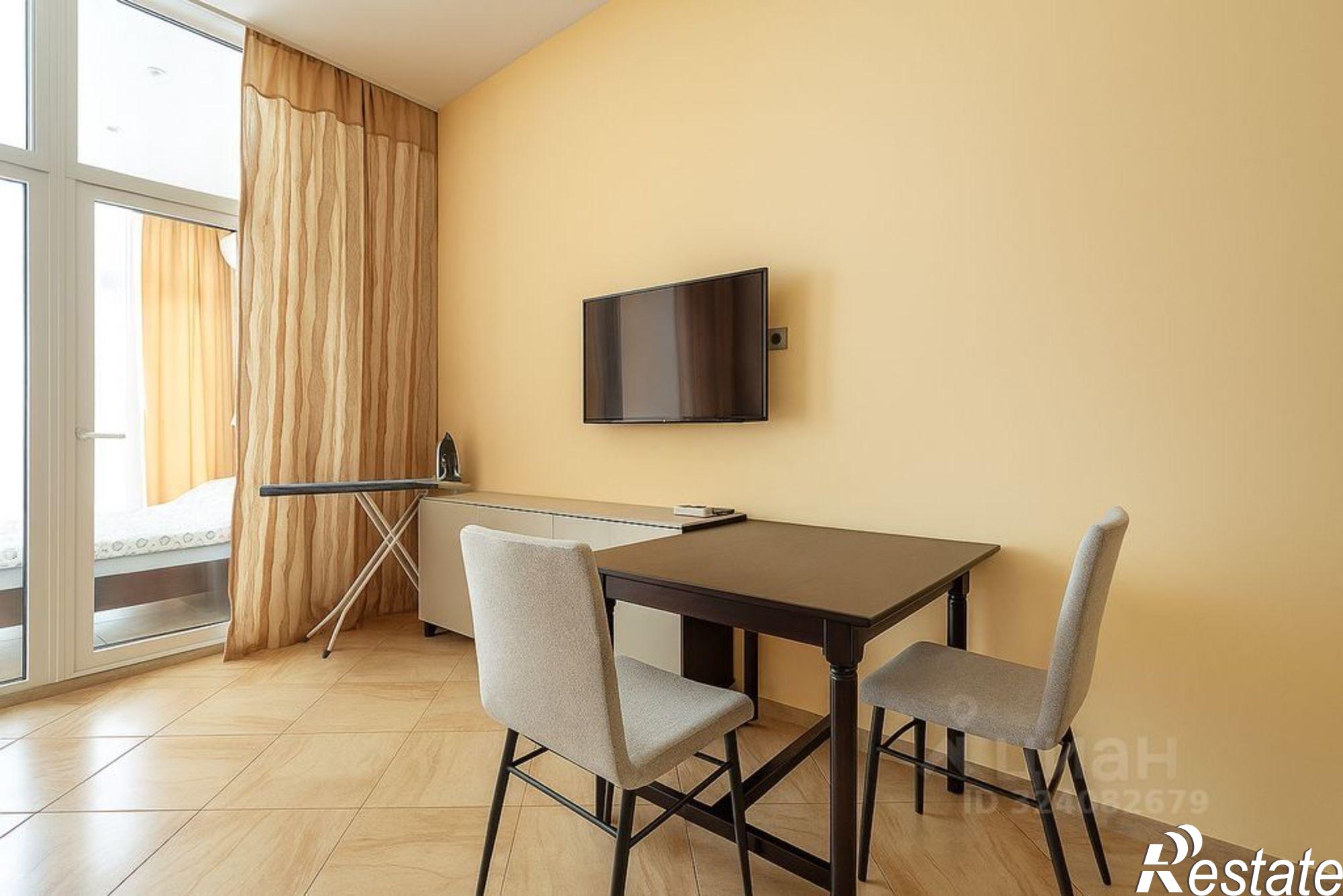 Купить квартиру за 18 000 000 рублей на б-р Надежд, 16