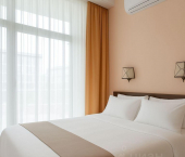 1-комн, 55кв м, этаж 1/4 б-р Надежд, 16