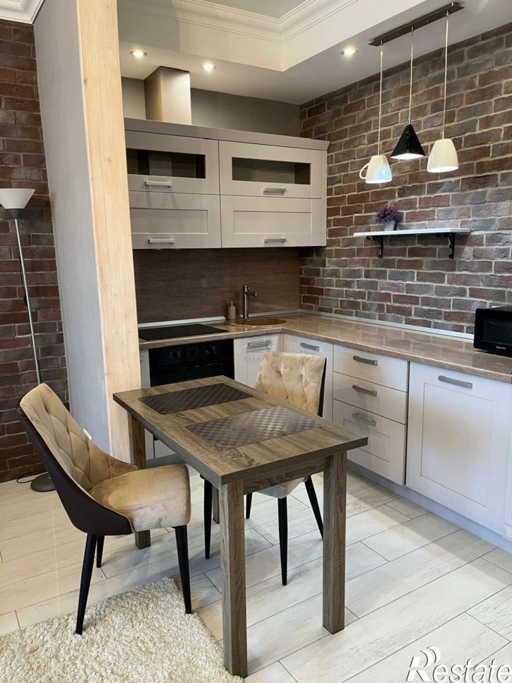 1-комн квартира набережная Кубанская,33