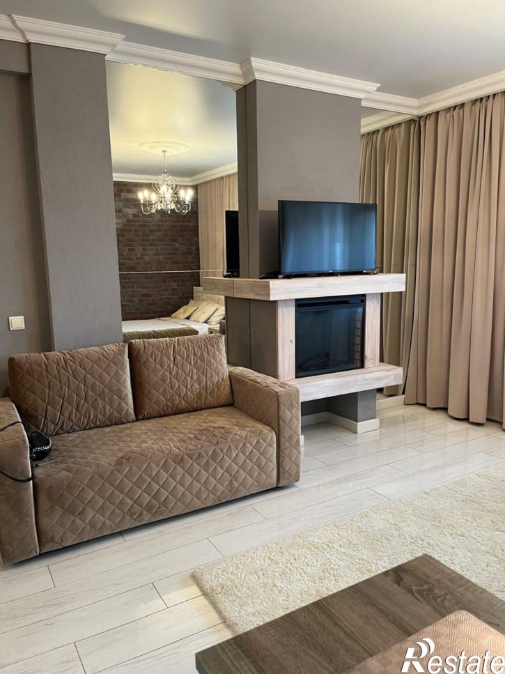 1-комн квартира набережная Кубанская,33