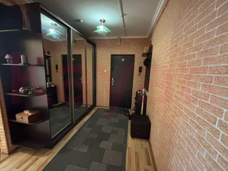 2-комн квартира 50 лет Октября ул.