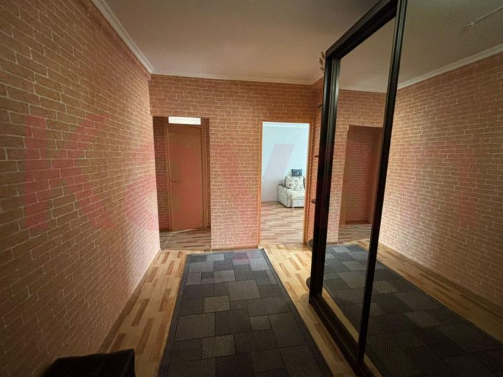 2-комн квартира 50 лет Октября ул.